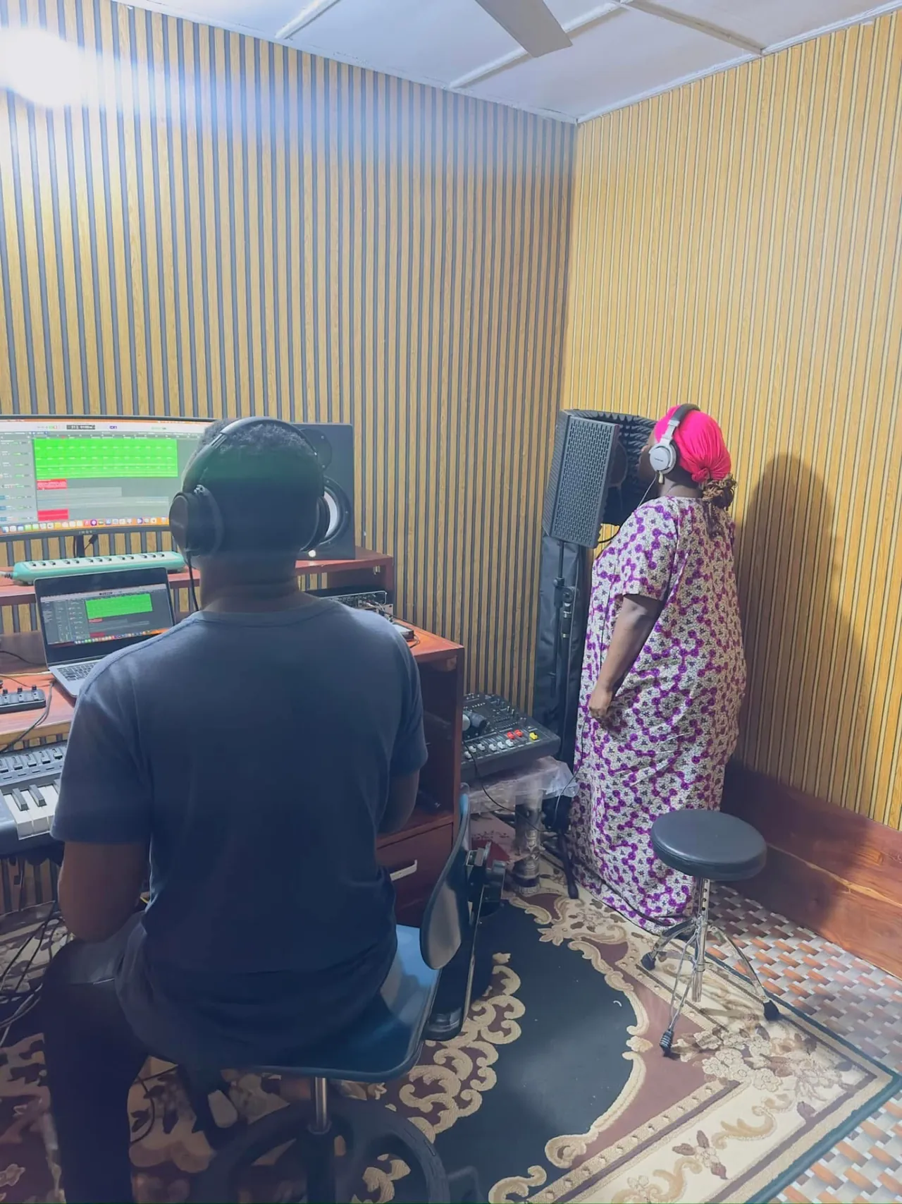 Session studio avec une cliente